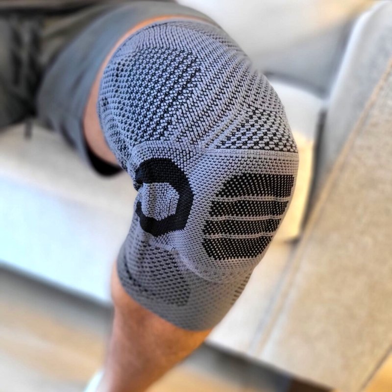 ComfortWear Knee Support™ - Knee Compression Sleeves - ComfortWear Store